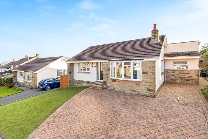 2 Bedroom Bungalow For Sale In Moor Park Drive, Addingham, Ilkley, West Yorkshire, LS29