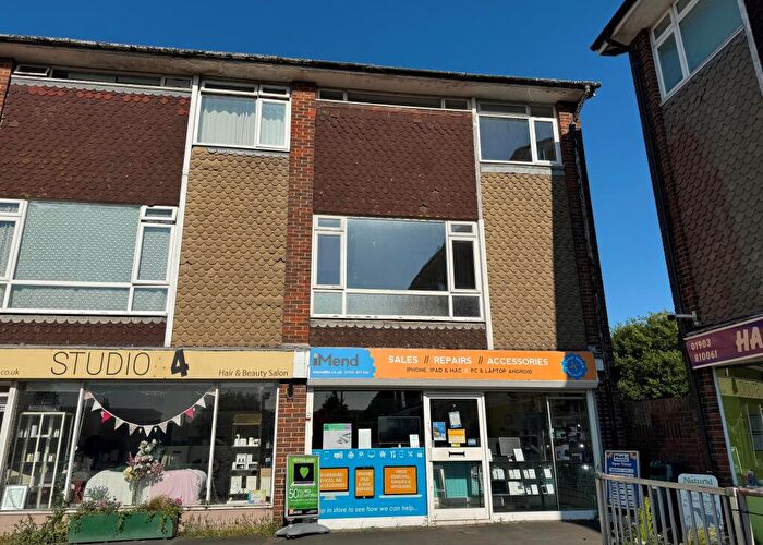 2 Bedroom Maisonette To Rent In Hyde Square, Upper Beeding, BN44