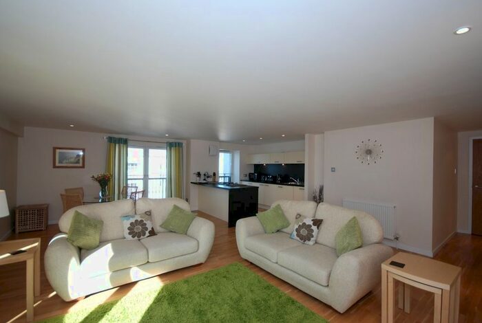 2 Bedroom Flat To Rent In Gallowgate, Glasgow, G1