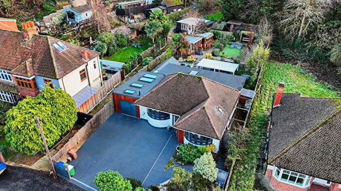 5 Bedroom Detached Bungalow For Sale In Halt Robin Road, Belvedere, DA17