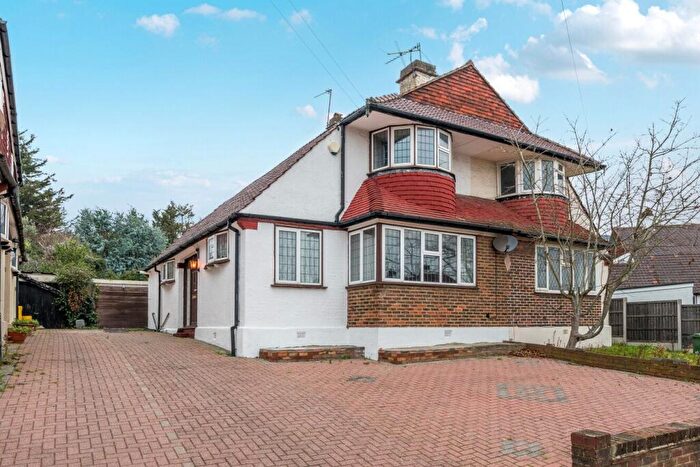 3 Bedroom Semi Detached House For Sale In Exford Road, Lee, London, SE12