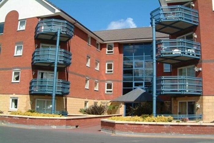 2 Bedroom Flat To Rent In Mountbatten Close, Ashton On Ribble, Preston, PR2