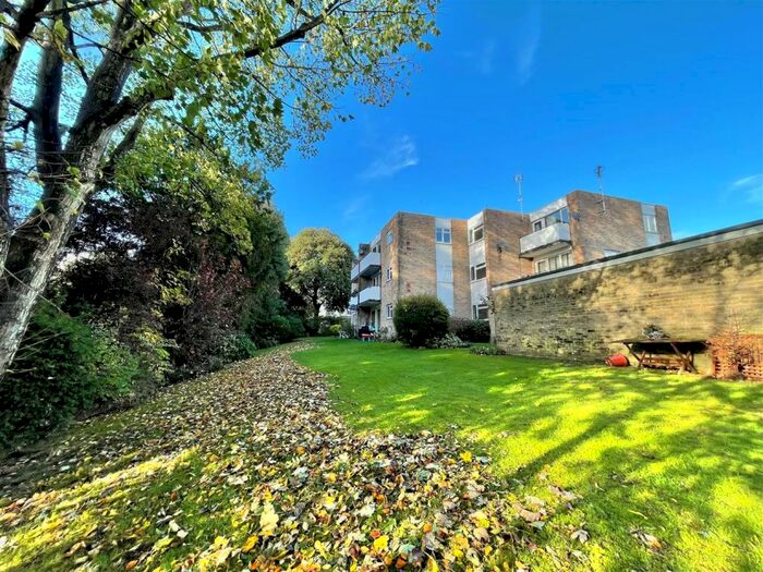 2 Bedroom Apartment To Rent In Northover Road, Westbury On Trym, BS9