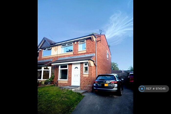 3 Bedroom Semi-Detached House To Rent In Salford, Manchester, M30