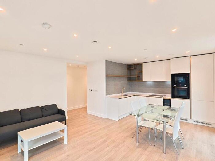 2 Bedroom Flat To Rent In Quay Walk, HA0