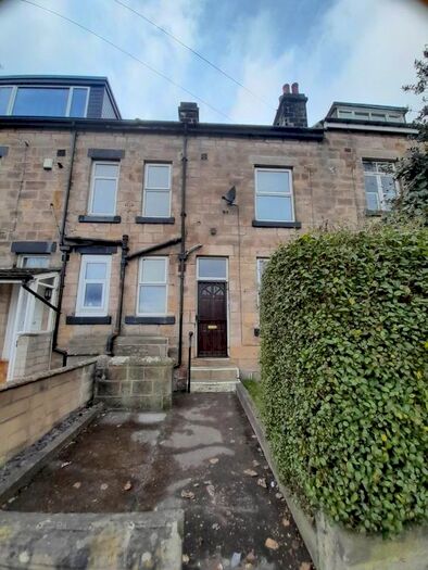 3 Bedroom Terraced House To Rent In Wellington Grove, Bramley, Leeds, LS13