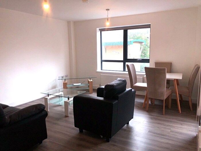 2 Bedroom Flat To Rent In Hurst Street, Liverpool, Lancashire, L1