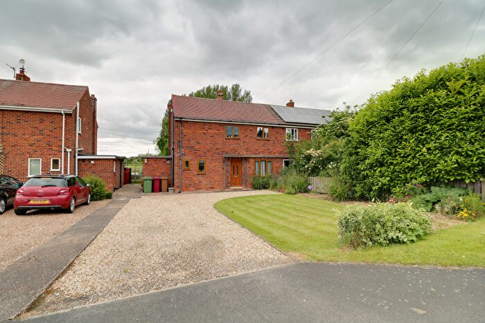3 Bedroom Semi-Detached House For Sale In Gunthorpe, Doncaster, Lincolnshire, DN9