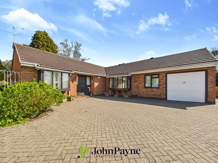 3 Bedroom Bungalow For Sale In Gratton Court, Off Woodside Avenue North, Green Lane, Coventry, CV3