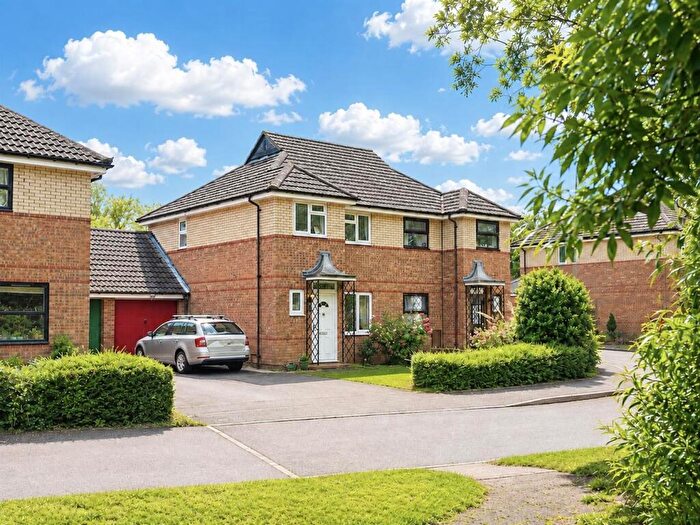 3 Bedroom Semi Detached House For Sale In Newbridge Oval, Emerson Valley, Milton Keynes, MK4