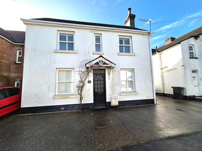 3 Bedroom Detached House To Rent In Gladstone Road, Parkstone, Poole, BH12