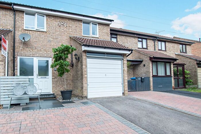 3 Bedroom Terraced House For Sale In Viscount Walk, Bournemouth, BH11