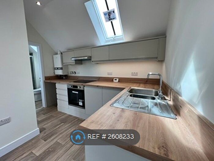 2 Bedroom Flat To Rent In Spinney Road, Irthlingborough, NN9