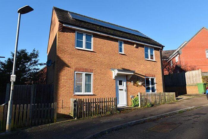 3 Bedroom Detached House For Sale In Carvel Court, St. Leonards-On-Sea, TN38