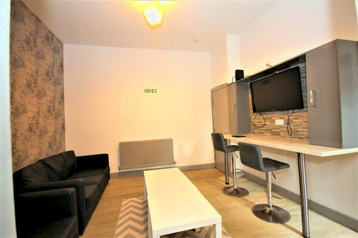 5 Bedroom Terraced House To Rent In Eldon Street, Preston, Lancashire, PR1