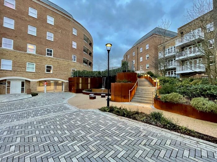 3 Bedroom Apartment To Rent In Oxted, RH8