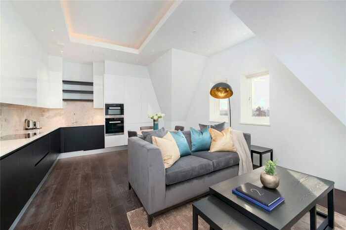 2 Bedroom Flat To Rent In Dover House, Westminster Bridge Road, Waterloo, London, SE1