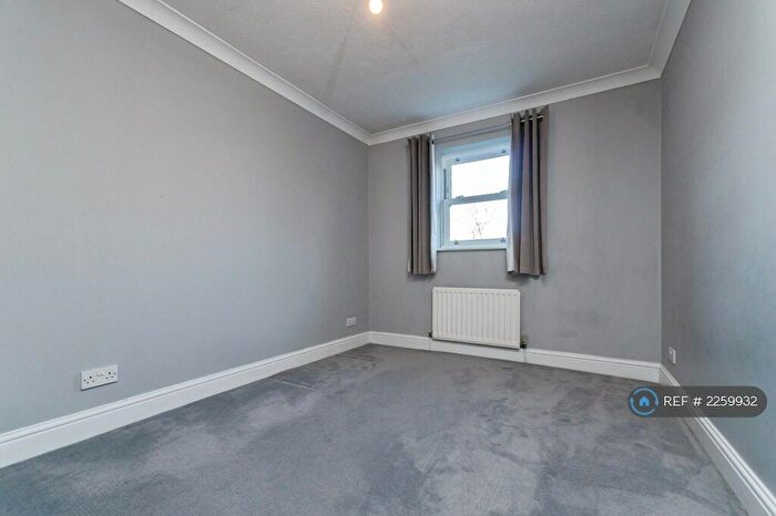 2 Bedroom Flat To Rent In Devonshire Avenue, Sutton, SM2