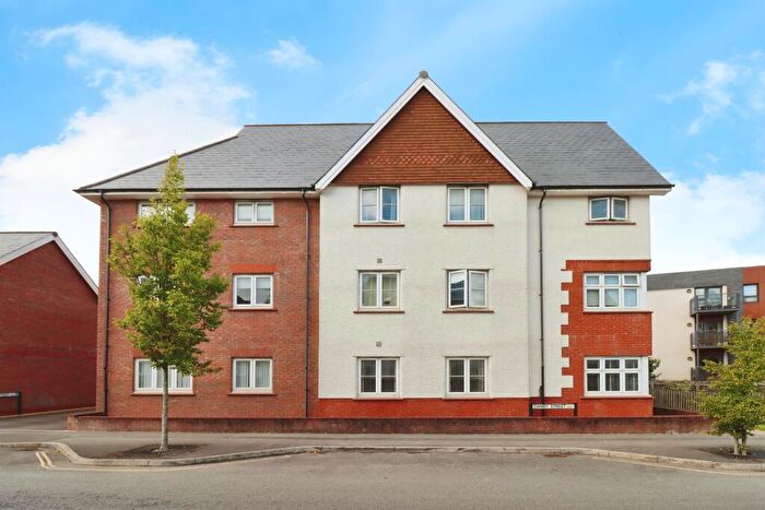 2 Bedroom Flat For Sale In Danby Street, Bristol, BS16