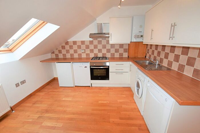 1 Bedroom Flat To Rent In Battersea Rise, Clapham Junction, SW11