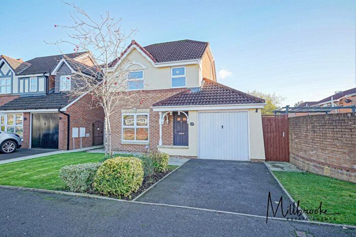 3 Bedroom Detached House For Sale In Greylag Crescent, Worsley, M28