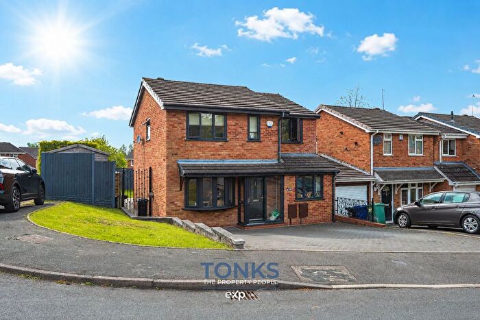 4 Bedroom Detached House For Sale In Cowley Drive, Dudley, DY1