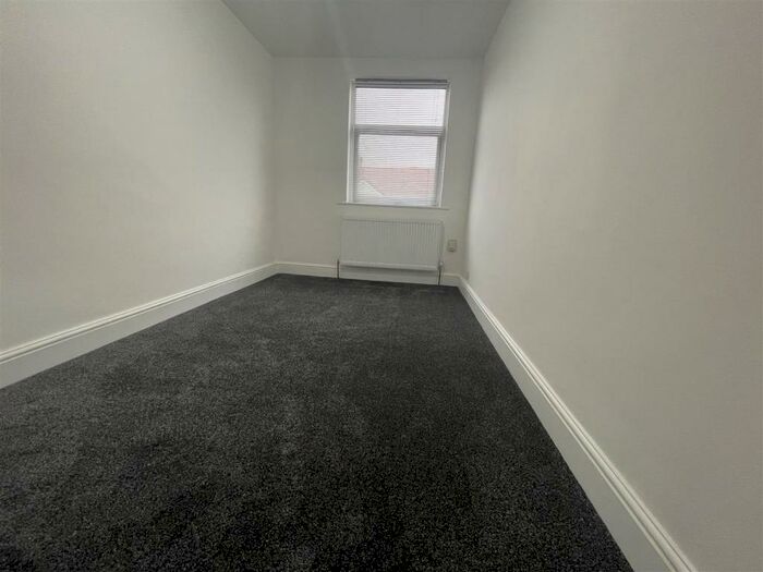 3 Bedroom Flat To Rent In Ordnance Road, Enfield, EN3