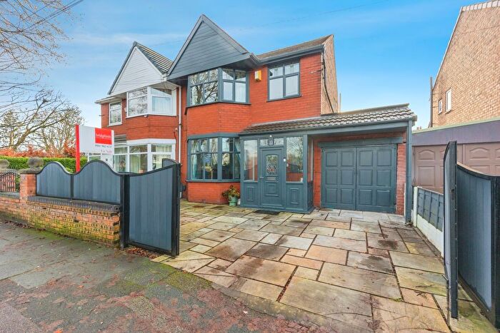 3 Bedroom Detached House For Sale In Davyhulme Road, Urmston, Manchester, Greater Manchester, M41