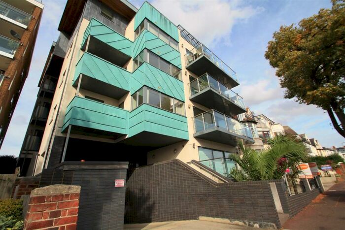 1 Bedroom Apartment To Rent In Grand Parade, Leigh-On-Sea, SS9
