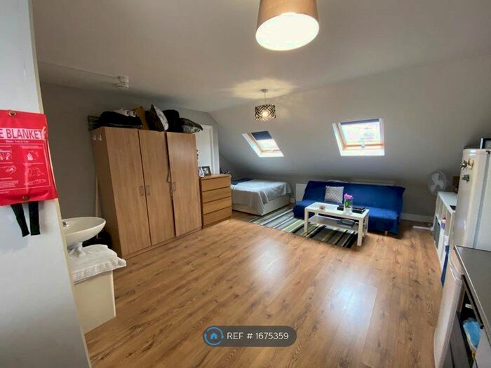 Studio To Rent In Wellington Road, Harrow, HA3