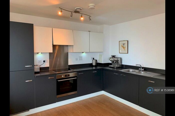 3 Bedroom Flat To Rent In Devons Road, London, E3