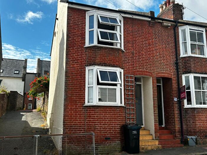 2 Bedroom Semi-Detached House To Rent In De Montfort Road, Lewes, East Sussex, BN7
