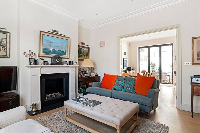 6 Bedroom Terraced House For Sale In Thirsk Road, London, SW11