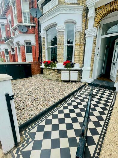 1 Bedroom Flat To Rent In Norroy Road, London, SW15