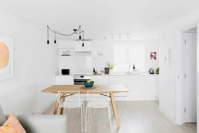 2 Bedroom Flat To Rent In Kilmuir House, Ebury Street, London, SW1W