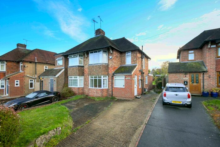 3 Bedroom Semi-Detached House For Sale In Westwell Lane, Ashford, TN26