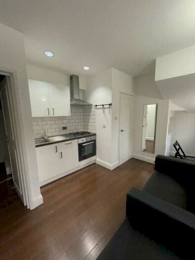 1 Bedroom Apartment To Rent In Kentish Town Road, London, NW5