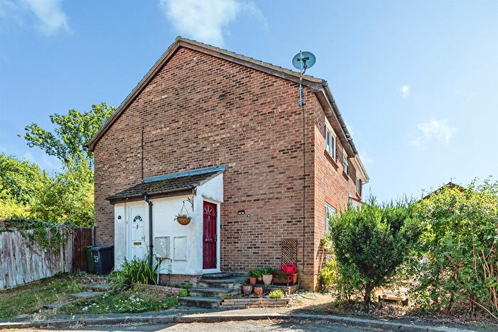 1 Bedroom Terraced House For Sale In Mortimer Gardens, Tadley, RG26