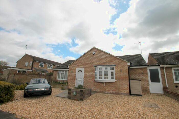 3 Bedroom Bungalow To Rent In Badgers, Buckingham, MK18