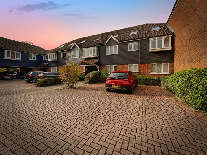 2 Bedroom Apartment For Sale In The Meadows, Sawbridgeworth, CM21