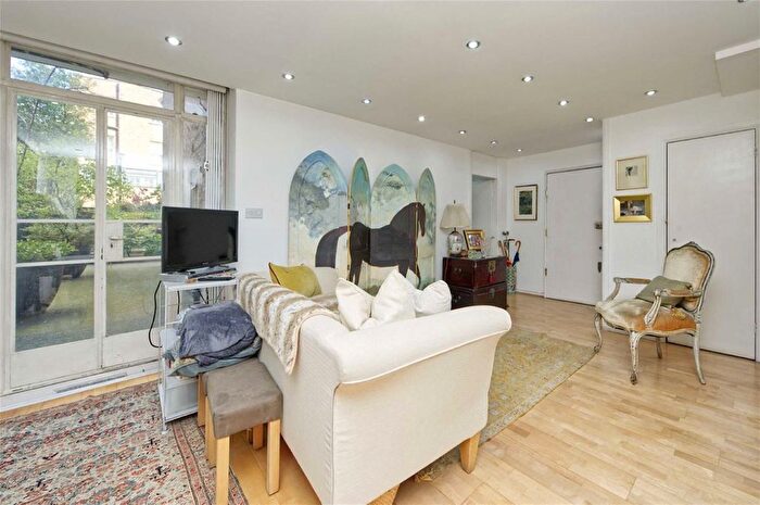 2 Bedroom Flat For Sale In Bayswater Road, Notting Hill, W2