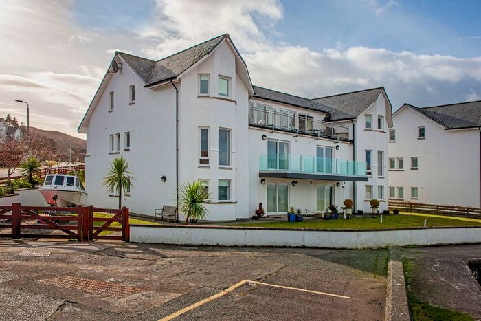 2 Bedroom Flat For Sale In Ganavan Sands, Oban, PA34