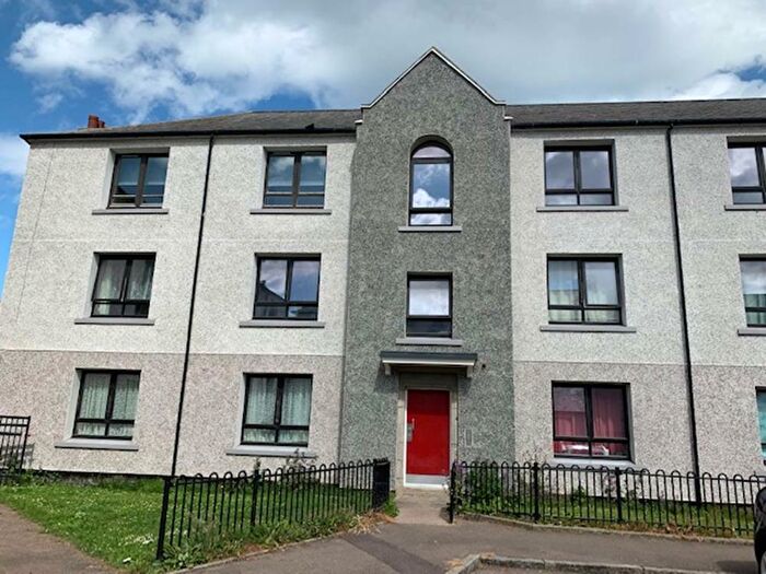3 Bedroom Flat To Rent In F Froghall Gardens, Aberdeen, AB24