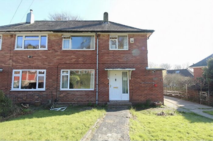 3 Bedroom Semi Detached House For Sale In Queenswood Mount, Leeds, LS6