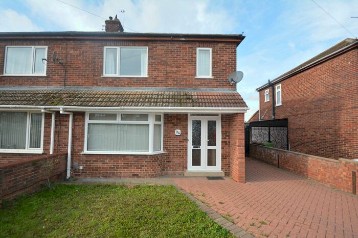 3 Bedroom Semi-Detached House To Rent In Oakdale Avenue, Stanground, Peterborough, PE2