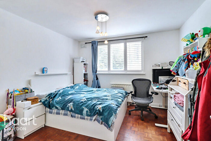 1 Bedroom Block Of Apartments For Sale In Nottingham Road, South Croydon, CR2