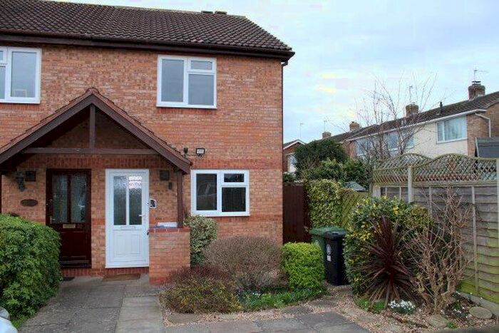 2 Bedroom Semi-Detached House To Rent In Scott Close, Alcester B50