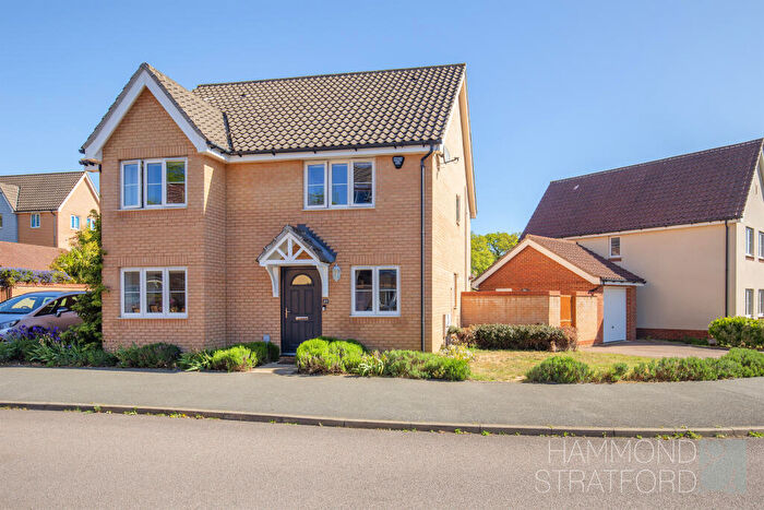 4 Bedroom Detached House For Sale In Willowcroft Way, Cringleford, NR4