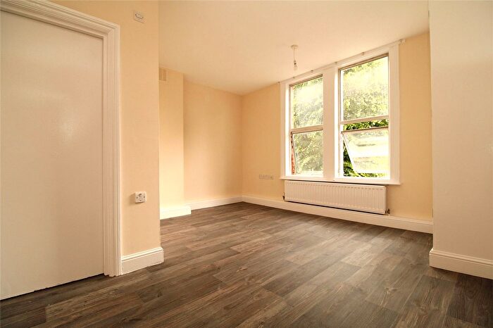 Studio To Rent In Perryn Road, London, W3