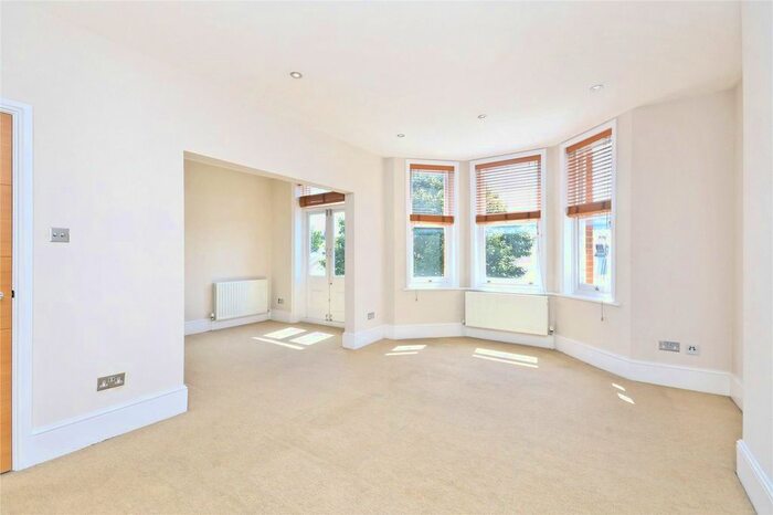 2 Bedroom Flat To Rent In Delaware Mansions, Delaware Road, Maida Vale, London, W9